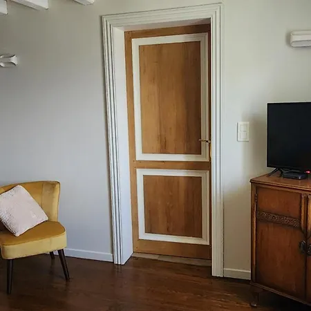 La Cour D'arblade 3*